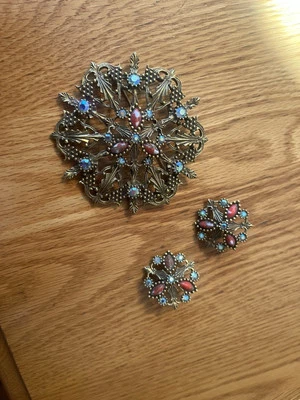 Emmons Vintage Brooch And Clip On Earrings Set Multicolor Great Condition - Image 1 of 4