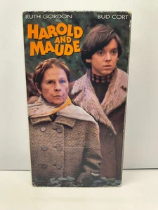 HAROLD UND MAUDE (VHS, 1994) Ruth Gordon, Bud Cort, Cyril Cusack Blockbuster - Bild 1 von 3