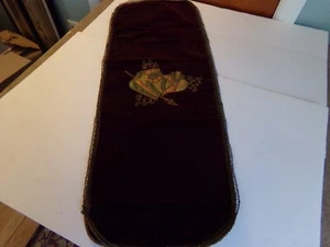 ANTIQUE RED VELVET EMBROYDERED KNIGHT WITH LACE EDGE 33X13 - Picture 1 of 5