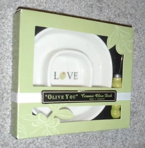 Kate Aspen "Olive You" Ceramic Olive Dish 4.5" With Olive Spreader NEW - Picture 1 of 5