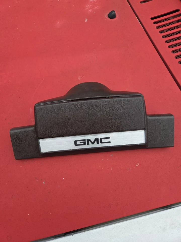 GMC S15 1982-1985 Jimmy rojo OEM volante bocina botón Foto 1 de 4