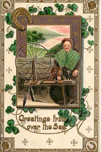 Postal del Día de San Patricio en relieve Gottschalk 2275 mujer en rueda giratoria - Imagen 1 de 2