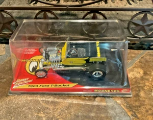 MoonEyes Johnny Lighting 1923 Ford T-Bucket 1:18 Scale Diecast Car  (Preowned) - Picture 1 of 19