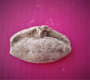 rarisima bala proyectil romano plomo 68,4 gramos de peso formato amigdaloide - Imagen 1 de 2
