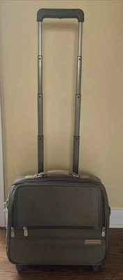 Briggs and Riley 2 Wheel Cabin Bag Rolling  04-U114 Olive Green - Image 1 of 4