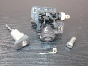 Cerradura portón trasero delantero mercedes r170 slk cilindro cierre puerta a1707500191 - Imagen 1 de 7