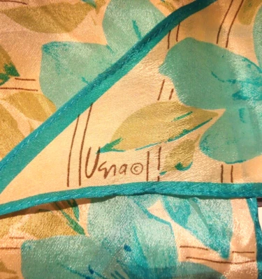 Bufanda suave vintage Vera Japón para mujer larga azul floral seda Foto 1 de 3