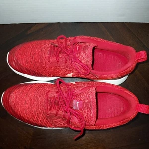 Nike Roshe One Flyknit Shoes Sneakers Womens Size 8.5 US 40 EU Red Burgundy - Picture 1 of 19