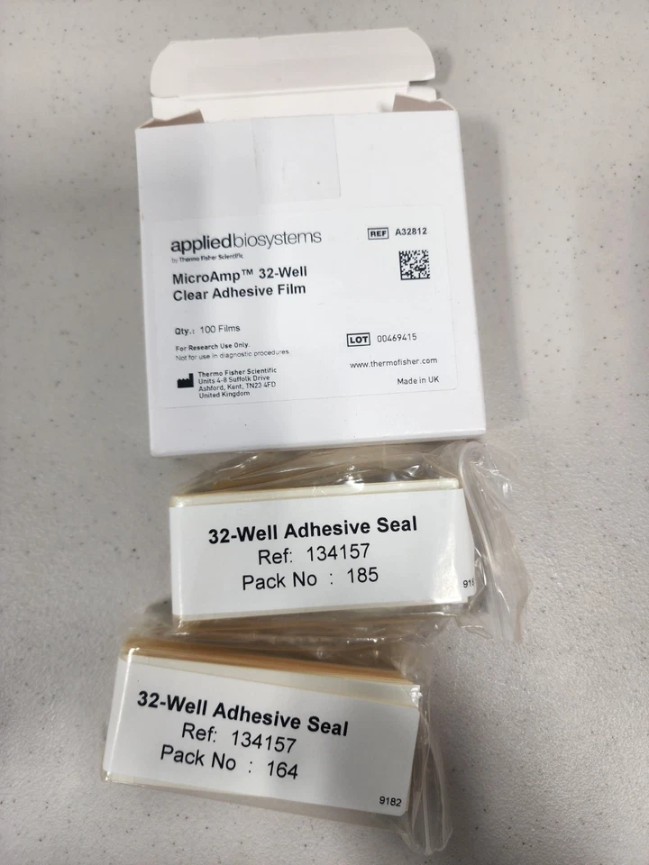 Filme adesivo transparente Applied Biosystems MicroAmp 32 poços 100 filmes A32812 - Imagem 1 de 1
