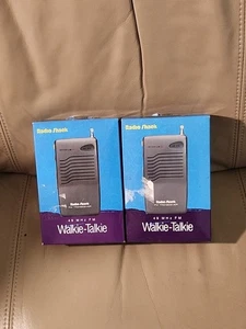2x Radio Shack 49MHz FM Walkie-Talkie TRC-509 Pocket Handheld Transceiver Neu - Bild 1 von 11