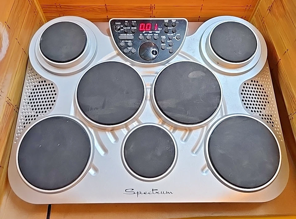 Juego de batería digital Spectrum AIL 602 7 almohadillas de colección; funciona; sin palos; sin pedales Foto 1 de 4