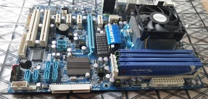Bundle GA-MA770T-UD3 AM3 / Athlon II X4 640 / 4x4GB DDR3 RAM / viele Anschlüsse - Bild 1 von 6