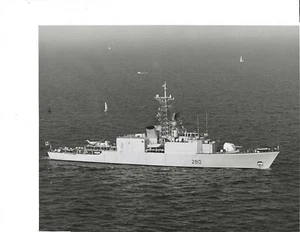 Authentic HMCS Iroquois 280 Official Stamp Photograph - Picture 1 of 2