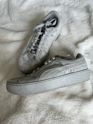 Plataforma de veludo cinza Puma - Imagem 1 de 4