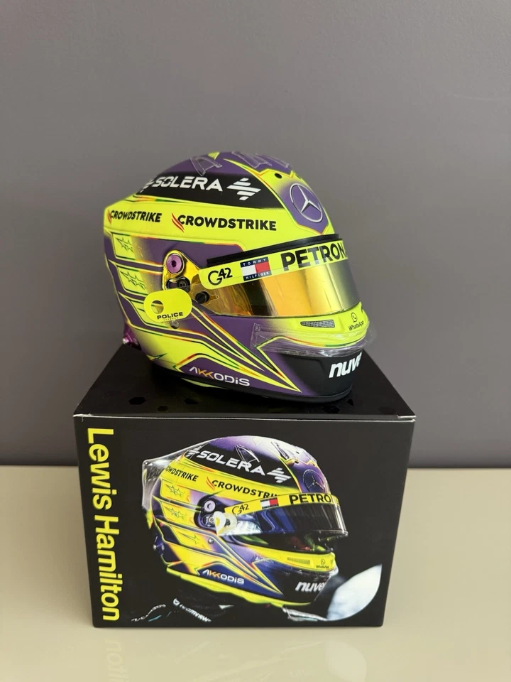 Upgraded 2024 1:2 Helmet Lewis Hamilton Mercedes F1 - Bild 1 von 4