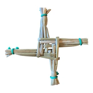 Saint Brigid's Cross Woven Rushes Straw Religious Catholic Small Irish Gift - Picture 1 of 2