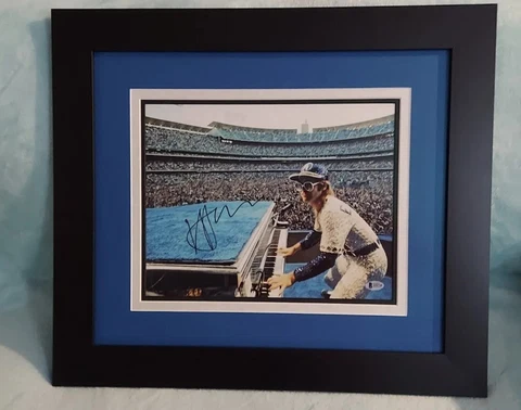 Elton John hand signed & professionally framed photo, COA by Beckett (A54738) Cover