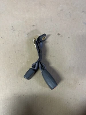 Pestillo del cinturón de seguridad trasero para pasajeros Pontiac Grand Prix 2004-2008 (OEM) Foto 1 de 4