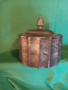 Godinger Silver Plate Box with Red Velvet Lining from Paul Revere Silversmiths - Picture 1 of 4