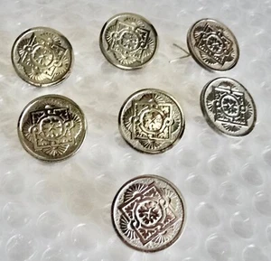 bUTTONS VINTAGE METAL MANDALA SHAPE DESIGN SILVER TONE COSTUMING SEWING neocurio - Picture 1 of 7