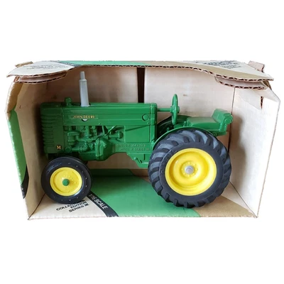 Ertl John Deere Model M Tractor Collector Edition Series III Diecast 1:16 - Image 1 of 4