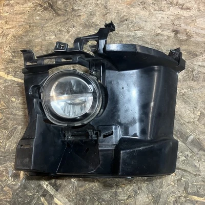 Luz antiniebla BMW 328i 335i F30 2011-2015 + soporte conductor 7248911 / 7266197 Foto 1 de 4