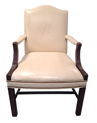 Silla Hekman vintage de cuero crema - Hecha en EE. UU. Foto 1 de 4