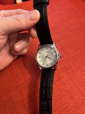 Reloj Bulova Corporate Collection C899235 esfera plateada acero inoxidable trasero WR Foto 1 de 4