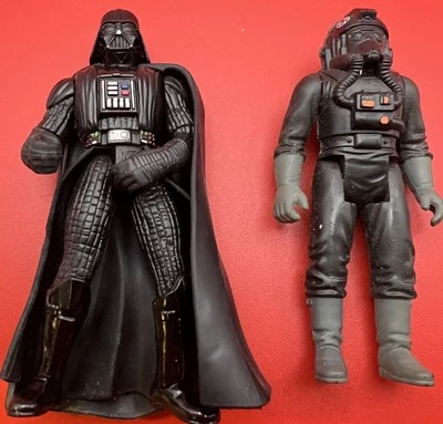 2 Vintage Star Wars Figures 1982 Kenner Tie Fighter And 1998 Darth Vader - Imagem 1 de 4