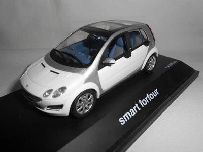 MERCEDES-BENZ 190E 2.3 16V DE 1984 1/43ème - Photo 1/2