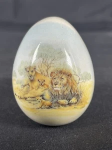 Solid  little beautiful decorated egg with Lion Family, Vintage - Picture 1 of 6