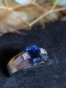 Anello Sterling 925 Misura 8 Con Topazio Blu Londra Taglio Smeraldo Con Zaffiro... - Foto 1 di 14