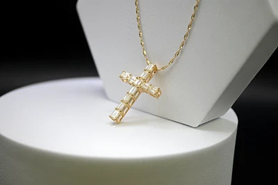 Кулон с крестом из натурального бриллианта (1,87 карата) желтое золото 14 карат - Изображение 1 из 4