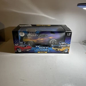 Muscle Machines 1/18 70 Cuda Purple Flamed Neu in OVP - Bild 1 von 5