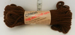 Caron Teppich und Handwerk Garn H904 3-lagig 70 Yards Farbe 0005 braun Makramee - Bild 1 von 2