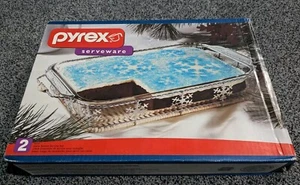 Pyrex Serveware 2pc Set 9x13 & Snowflake 3 Qt Serving Basket Box Casserole NEW - Picture 1 of 7