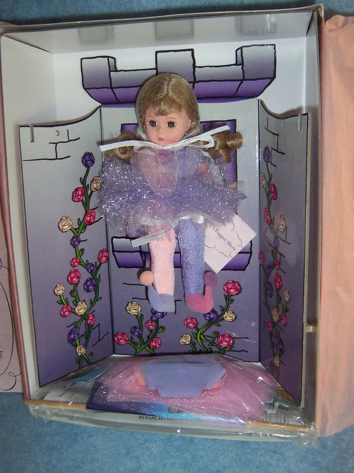 Madame Alexander 8 Inch Wendys Puppet Show MIB 33780