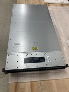 *IBM SYSTEMX 240GB SATA 6GB/S 2.5" IN 3.5'' TRAY SSD 00FN356 7Y66CTO1WW-13-CT - Picture 1 of 1