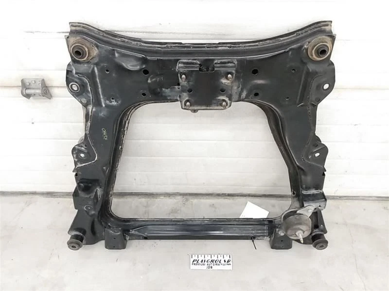 Nissan Leaf EV Hatchback Front Lower Crossmember K-Frame Suspension 2011 2012 Foto 1 de 4