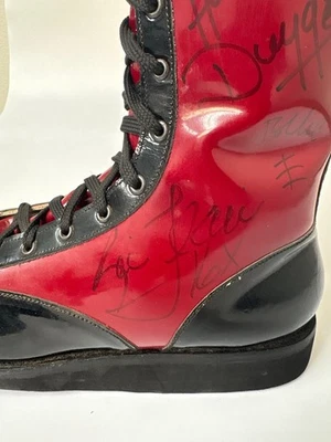 Muñeca bebé Ric Flair Tully Blanchard Jim Duggan +6 botas de lucha firmadas certificado de autenticidad NWA Foto 1 de 4