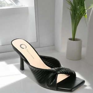 Journee Collection Womens Black Tru Comfort Greer Pleated Sandals Size 8.5M NIB - Picture 1 of 3