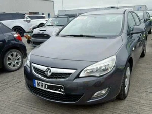 Vauxhall Astra J 2010 1,7 CDTI 5 puertas gris A17DTJ 110 HP 6 SP FRENO MANUAL ZGAL - Imagen 1 de 6