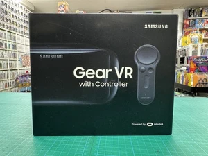 Samsung Gear VR with Controller - Black Powered by oculus - Brand new sealed - Picture 1 of 5