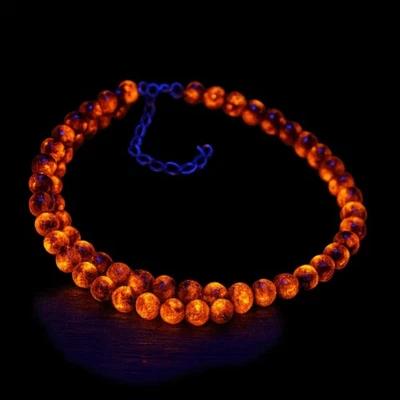 Collar de cuentas Yooperlita natural 4 mm UV reactivo brillo curativo regalo para mujer Foto 1 de 4