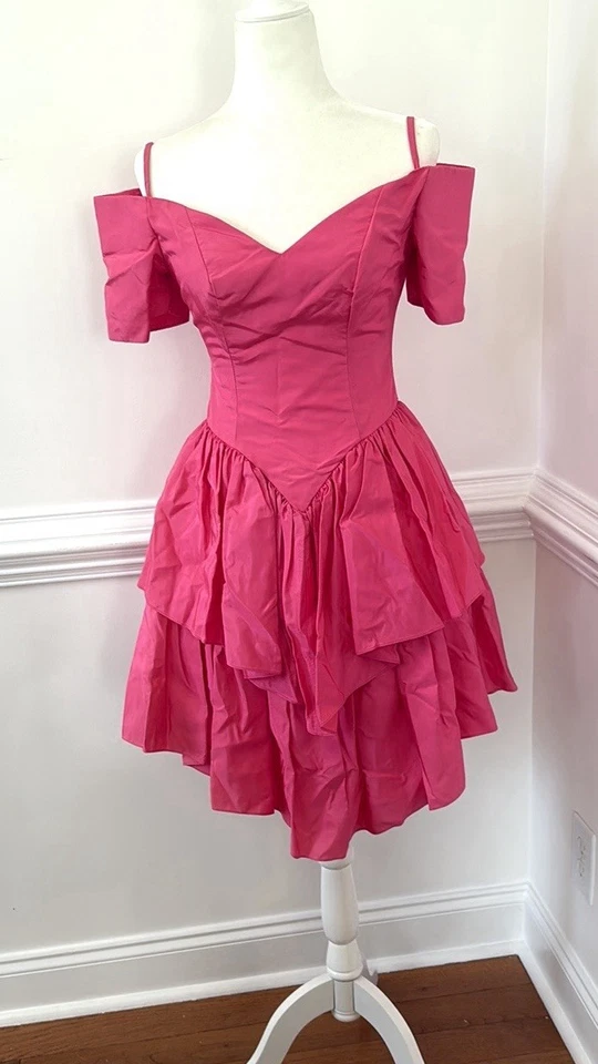 Vestido de graduación rosa Barbie Scarlett Nite vintage de los años 80 para mujer talla 3-4 Foto 1 de 4