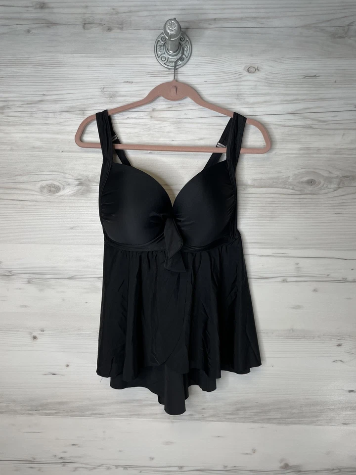 Tankini de natación Torrid para mujer 2 2X DD/F negro peplum con aros push up fluido Foto 1 de 4