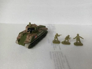 Matchbox (Battle Kings) Modellino K-101 Sherman 1974 Versione Mimetica - Foto 1 di 9