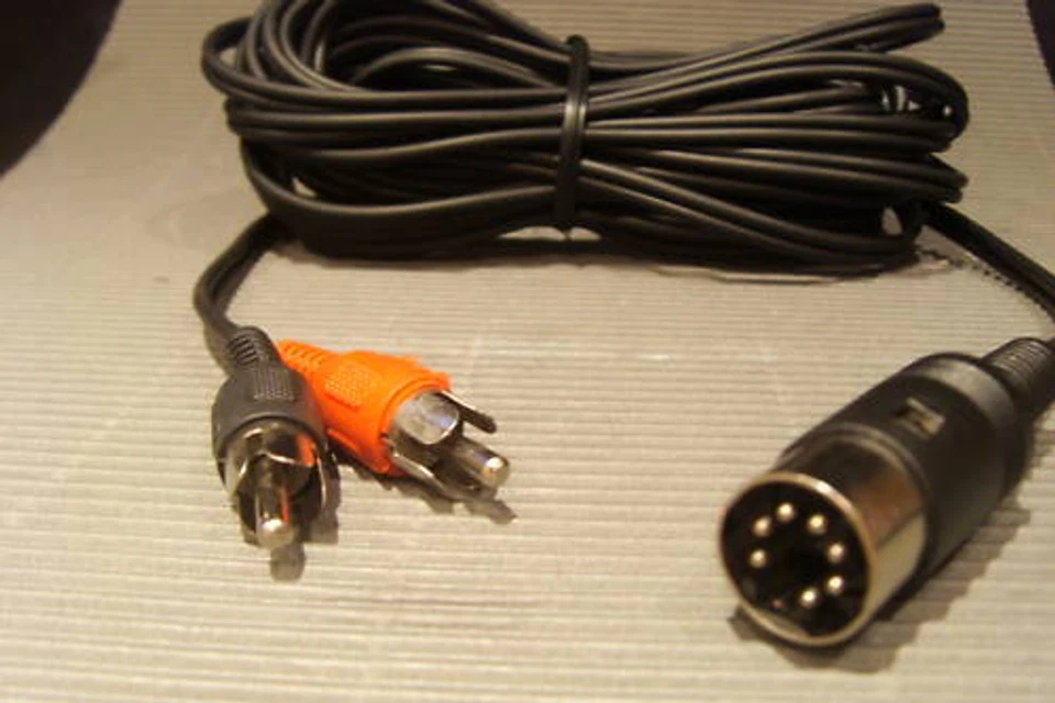 Beo 15m Kabel 7-pol auf 2xCinch für TV-Ton über Bang Olufsen AUX Buchse für B&O