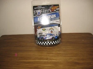 2024 Kyle Larson #5 HendrickCars.com Kansas Win 1:64 Lionel Winners Circle RW04 - Picture 1 of 4
