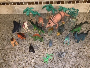 Menge 25 Vintage VERSCHIEDENE Hartplastik Spielzeug Dinosaurier Figuren verschiedene Größen #0795 - Bild 1 von 7